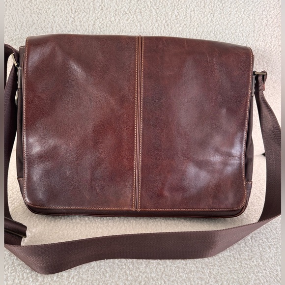 NWOT Baconi Leather Messenger Bag - Picture 5 of 6